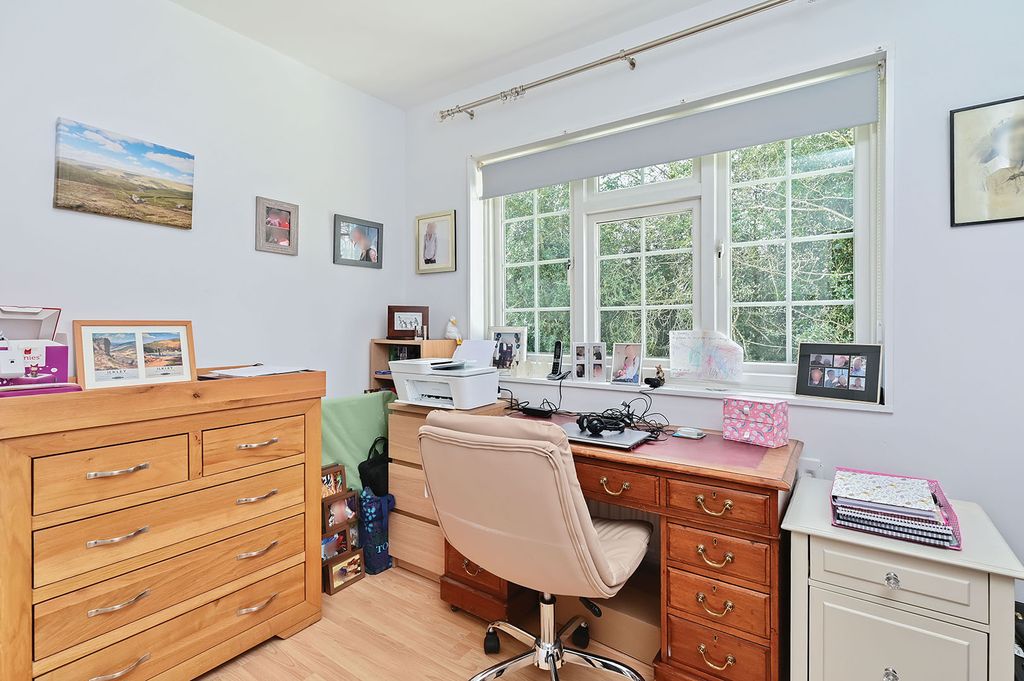 Additional image 14 of 4 bed detached house for saleVirginia Gardens, Farnborough GU14