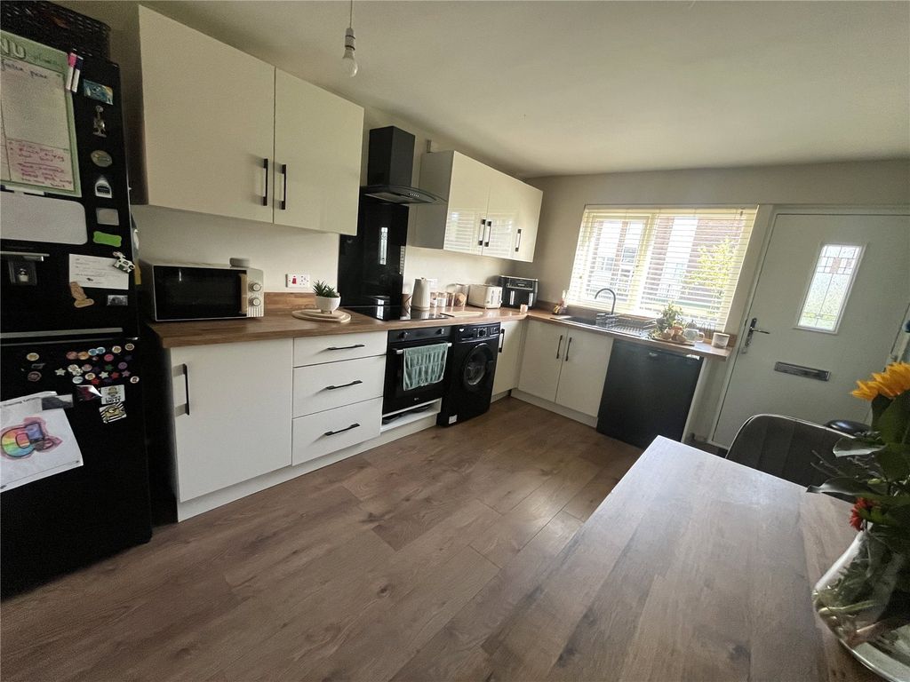 Property photo 3 of 33 Picture No. 26