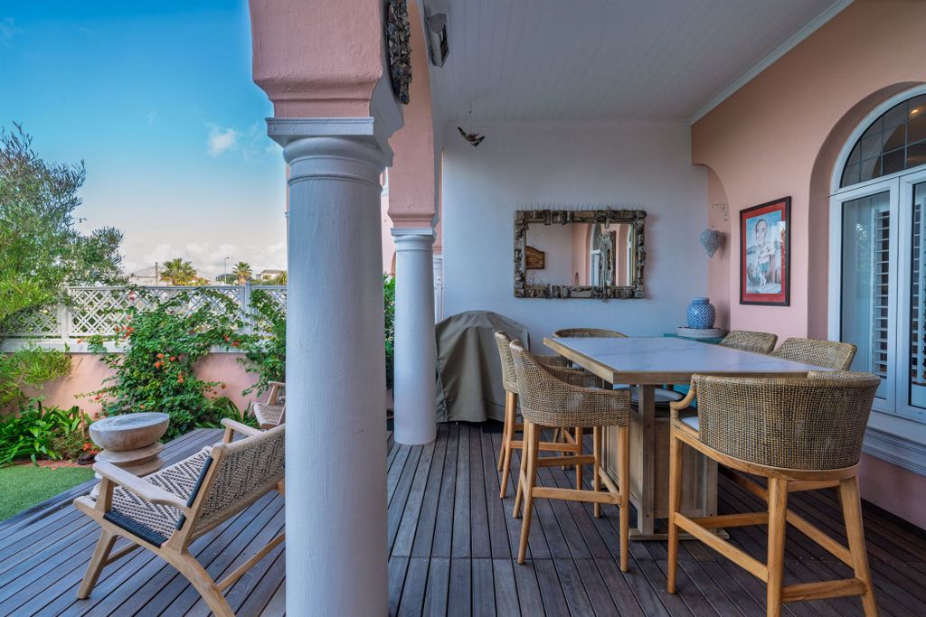 Property photo 2 of 37 Fh1739140