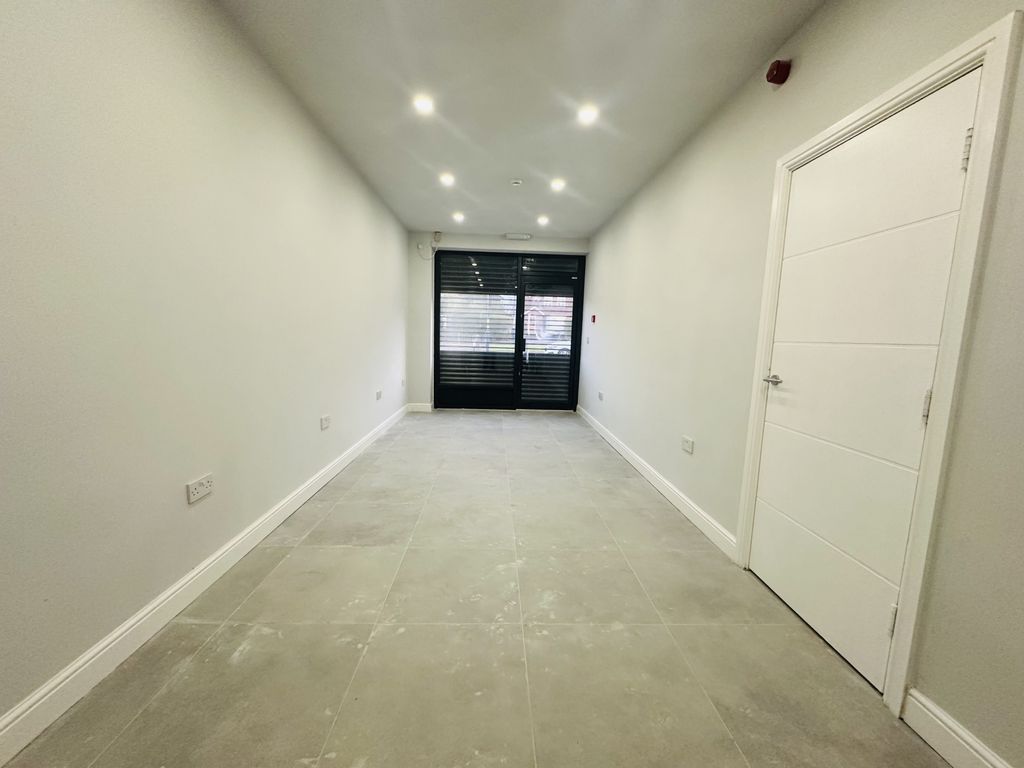 Property photo 2 of 3