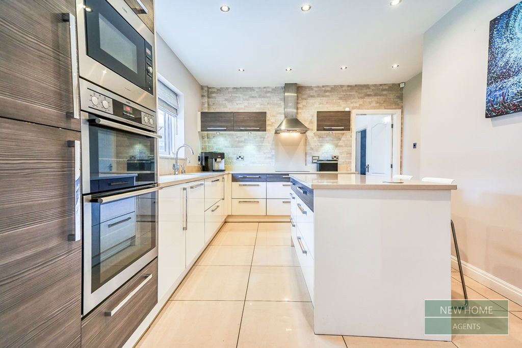 Property photo 2 of 29 Photo 24