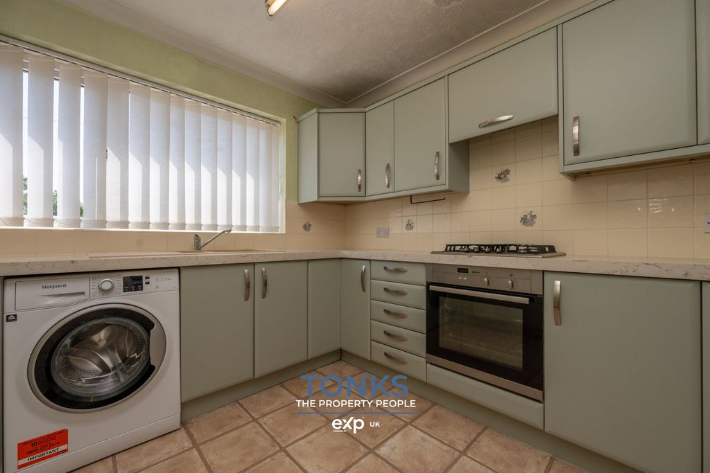 Property photo 2 of 13