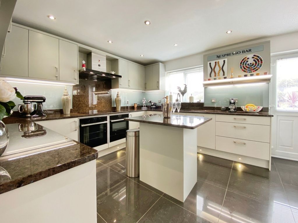 Property photo 2 of 26