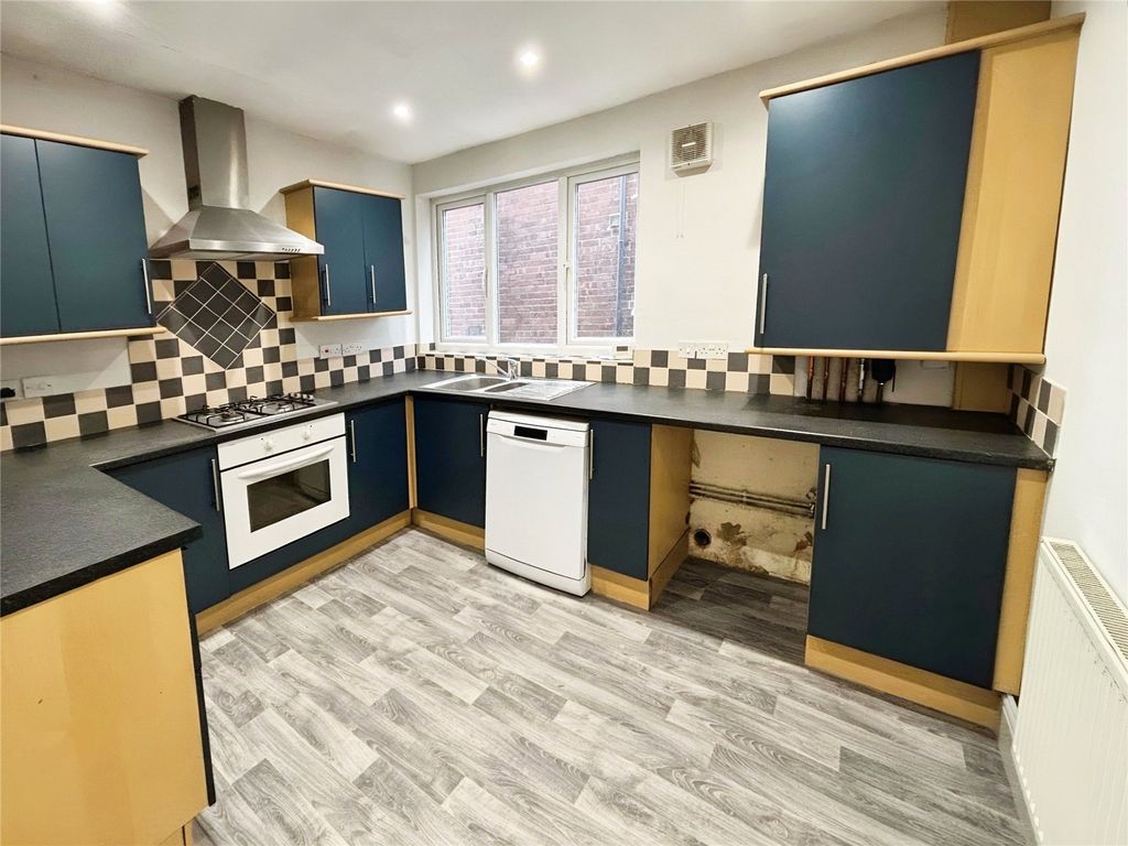 Property photo 2 of 15 Kitchen