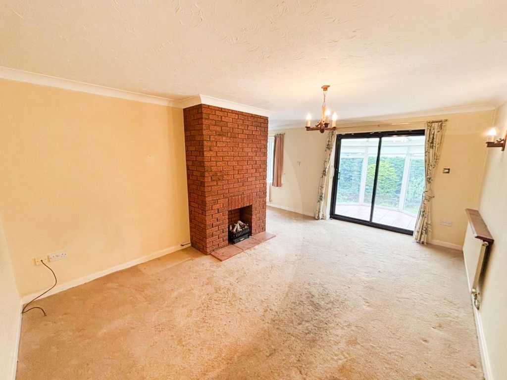 Property photo 2 of 12 9017916-104563-133915383137617487-F8143678-3Dfa-97