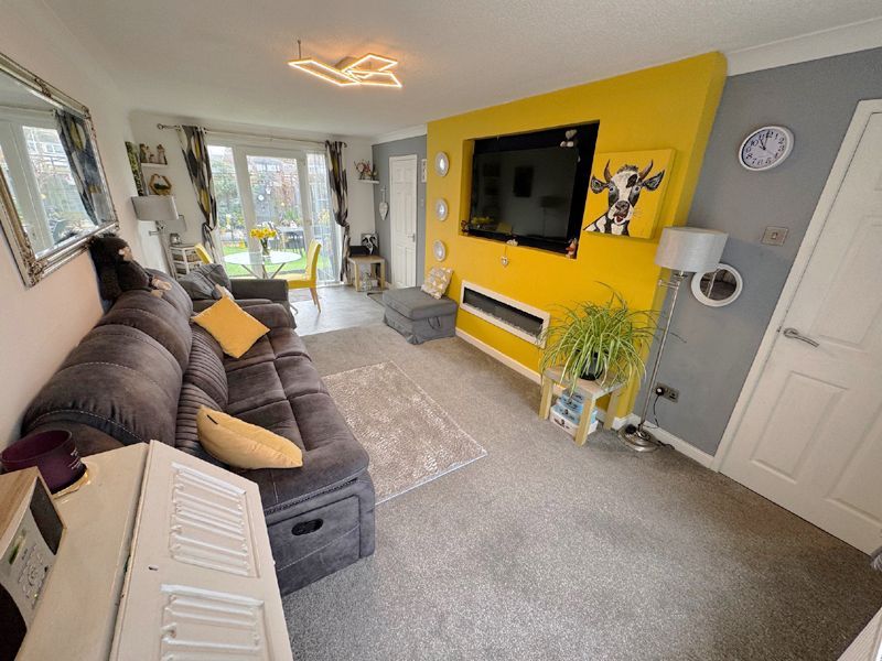 Property photo 2 of 27 Lounge Diner