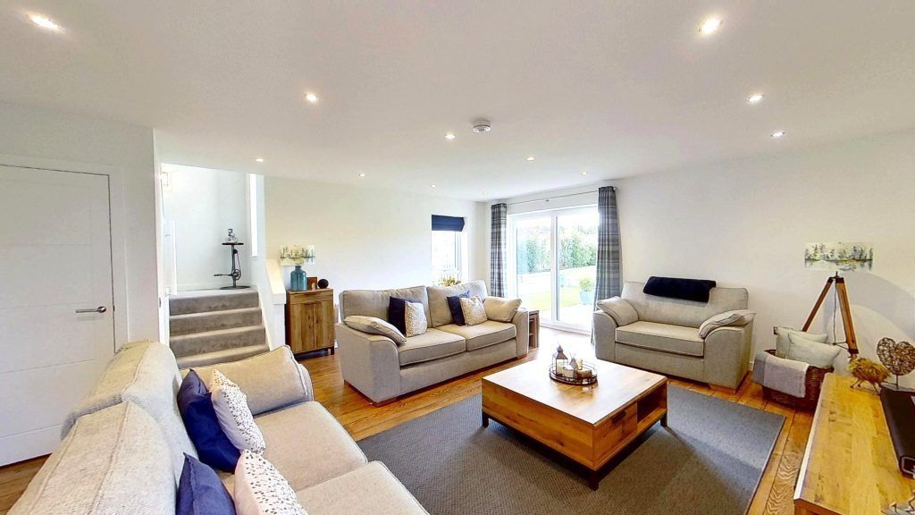 Property photo 2 of 35