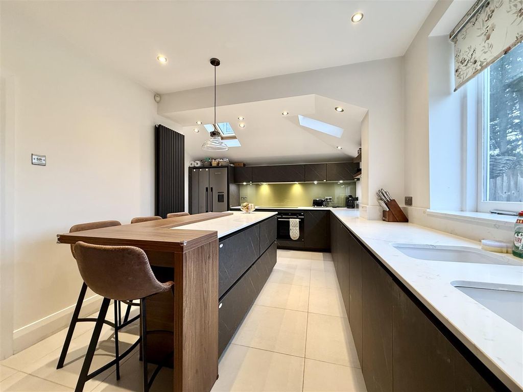 Property photo 2 of 23 2