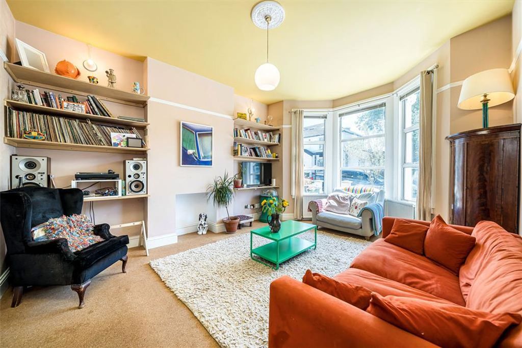 Property photo 2 of 9