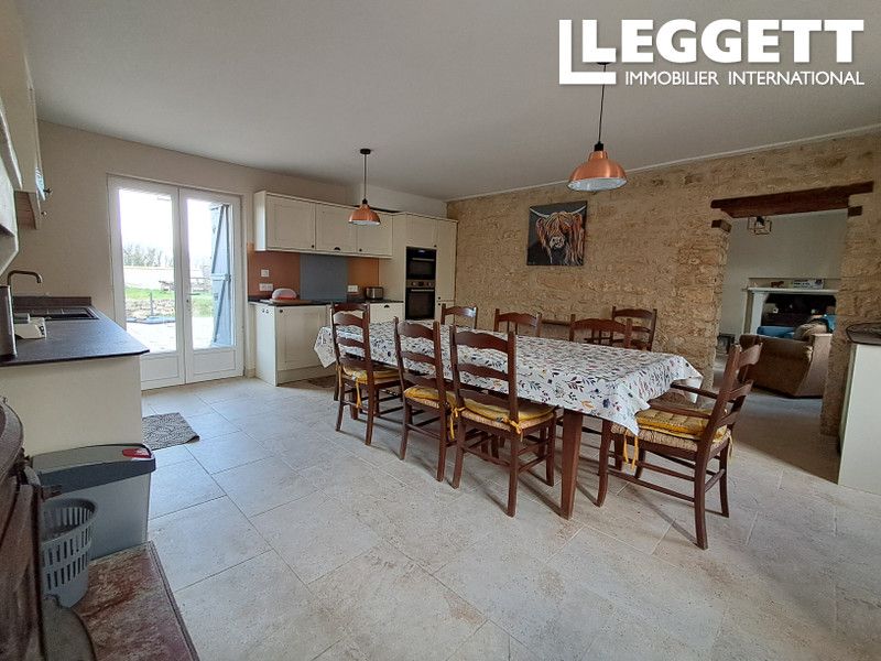 Property photo 3 of 10