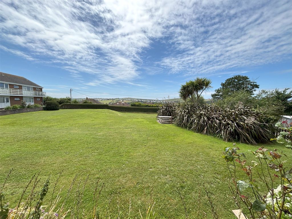 Property photo 3 of 10 Picture No. 01