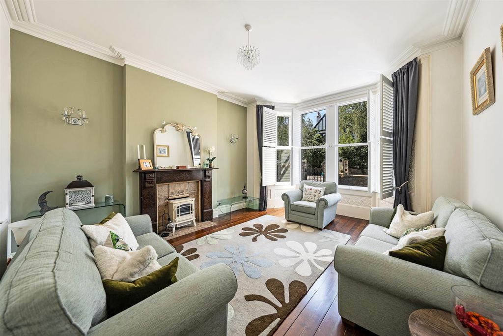 Property photo 2 of 20 Lounge 1.Jpg