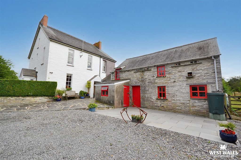 Property photo 1 of 41 Glanteifi