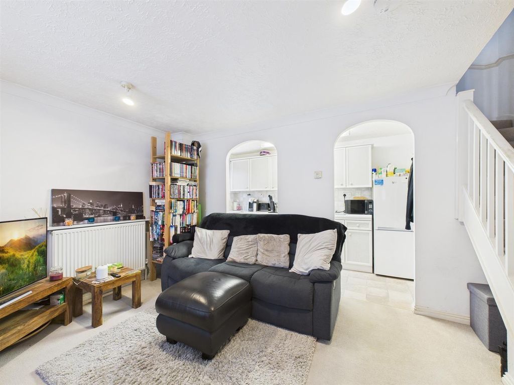 Property photo 2 of 8 Cam02435G0-Pr0135-Still012.Jpg