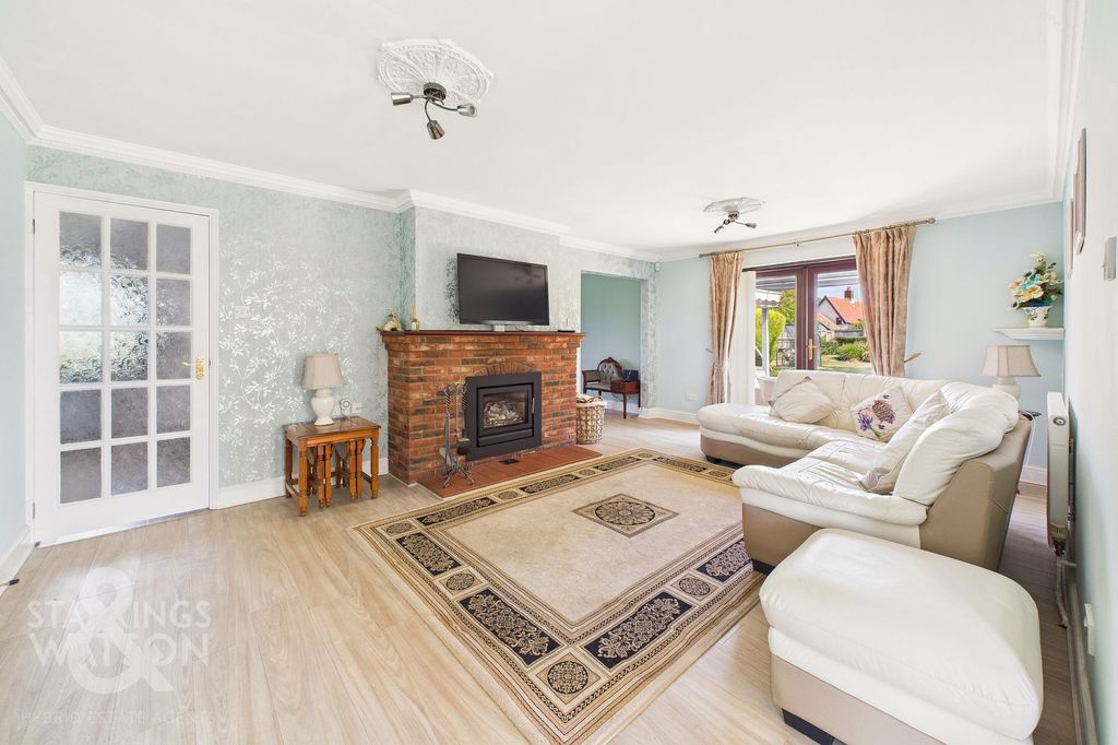 Property photo 2 of 84