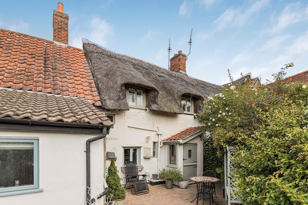 Property photo 3 of 24