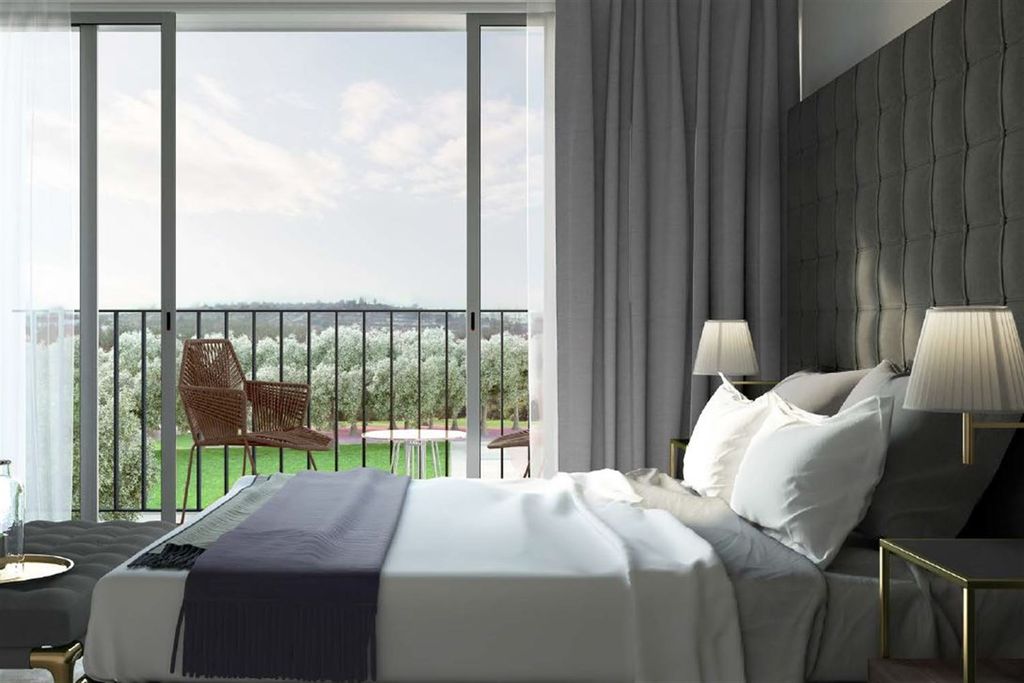 Property photo 3 of 6 Bedroom