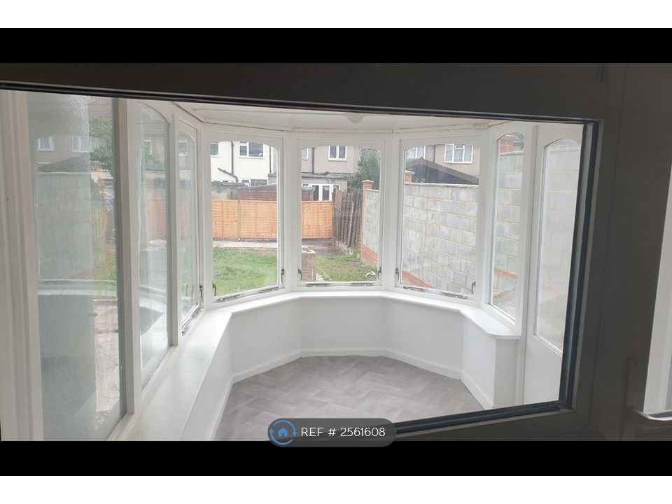 Property photo 1 of 10 Conservatory