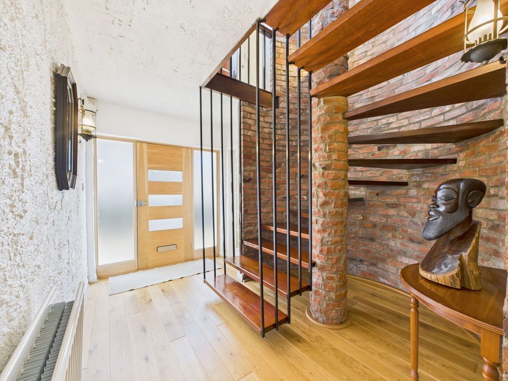 Property photo 3 of 29