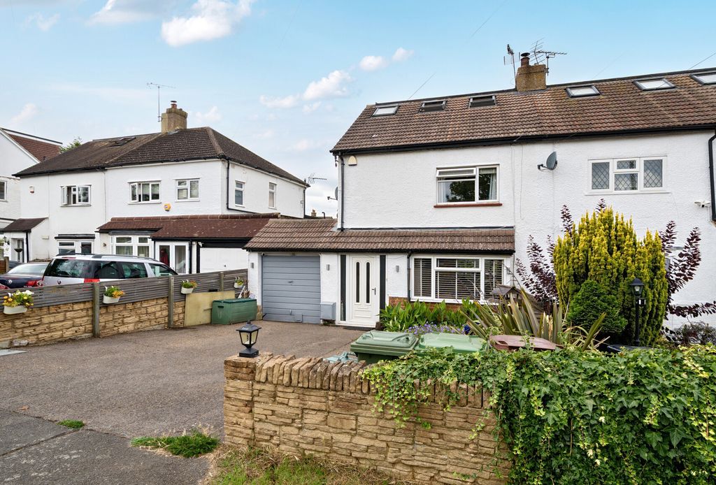 Property photo 3 of 16 1332062-1-688Aa12...