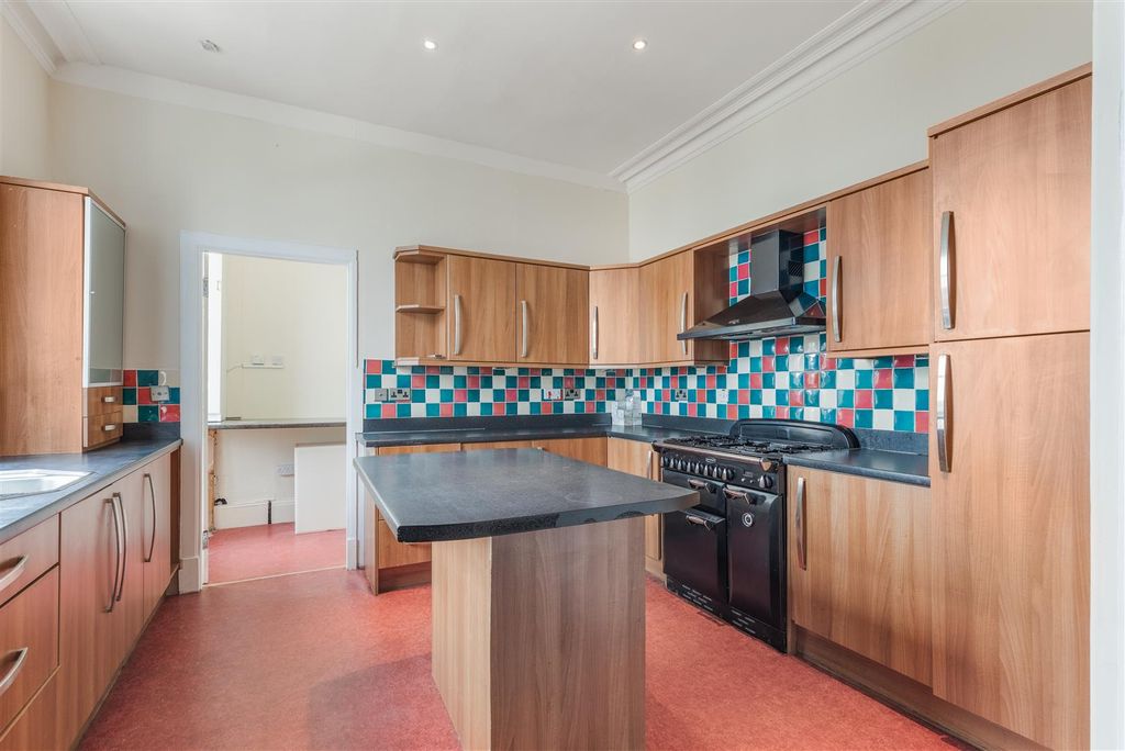 Property photo 2 of 39 Img_0015.Jpg