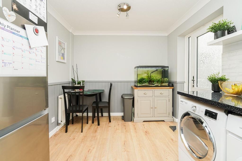 Property photo 3 of 19 Dining Kitchen