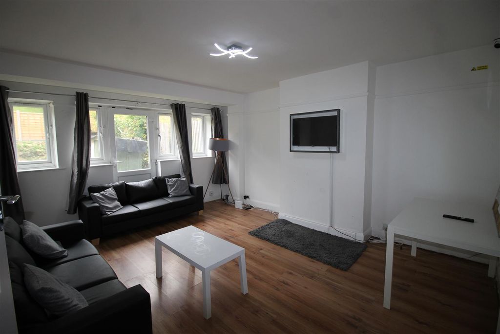 Property photo 3 of 12 Img_8760.Jpg