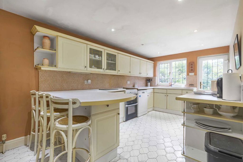 Property photo 3 of 7