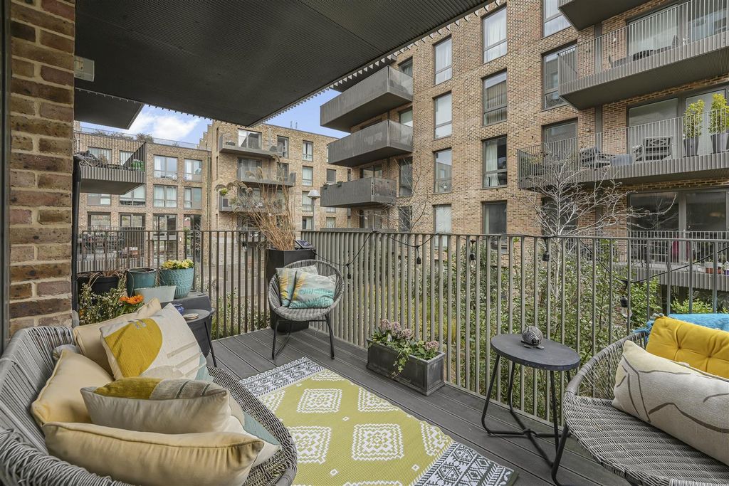 Property photo 3 of 11 Ped01086.Jpg