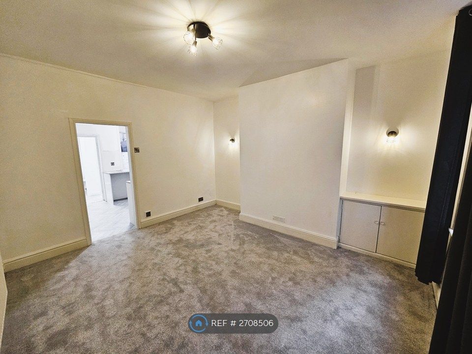 Property photo 3 of 8 Living Room