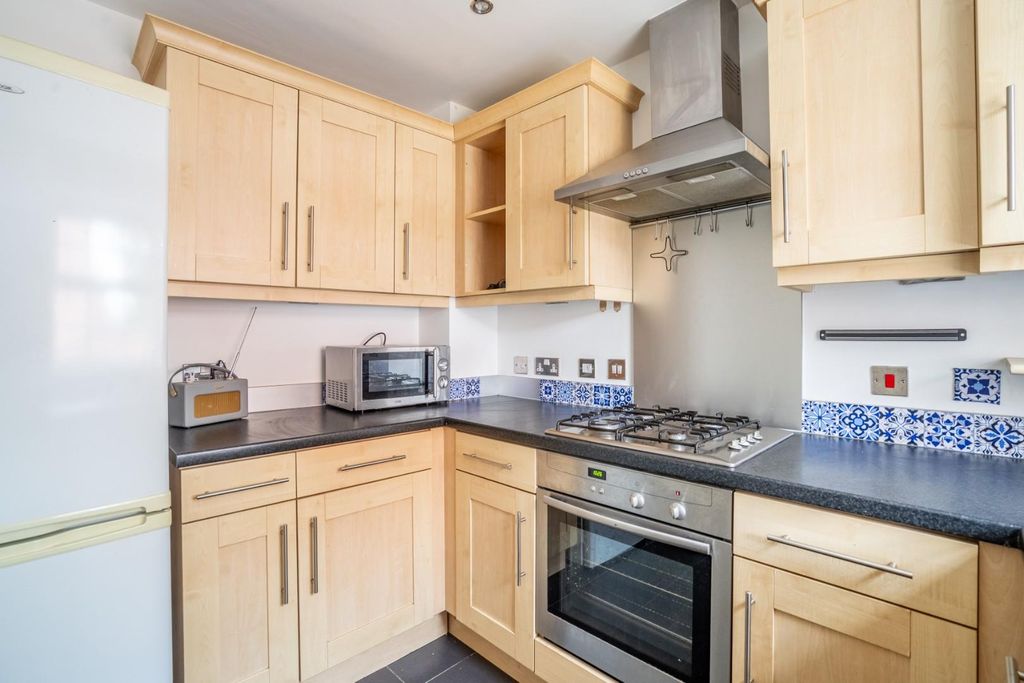 Property photo 3 of 12 Mw-16.Jpg
