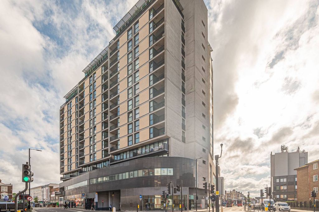 Property photo 2 of 7