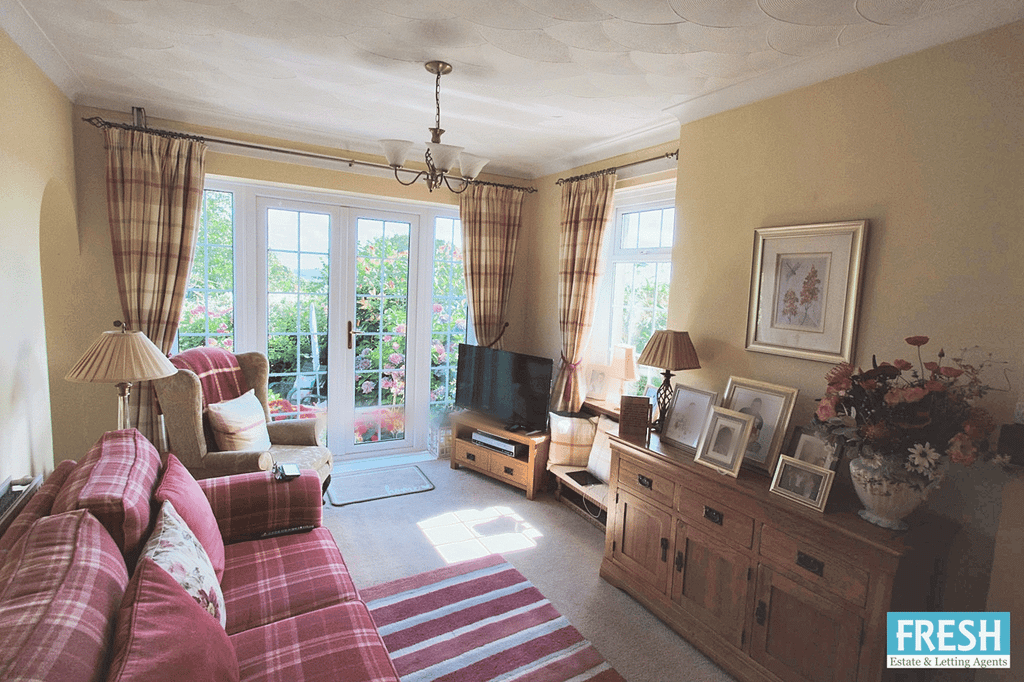 Property photo 2 of 36