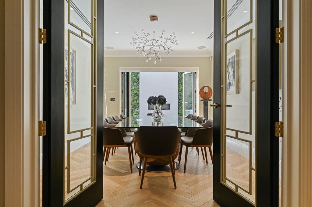 Property photo 2 of 27