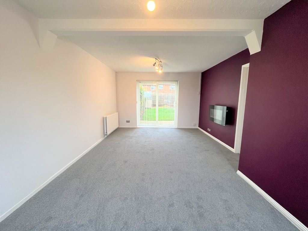 Property photo 3 of 15 Living Room