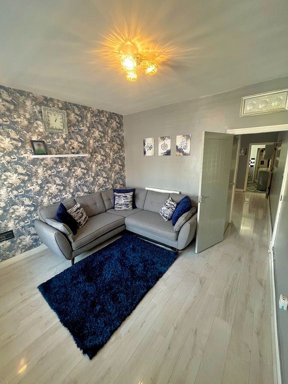 Property photo 2 of 16 Image