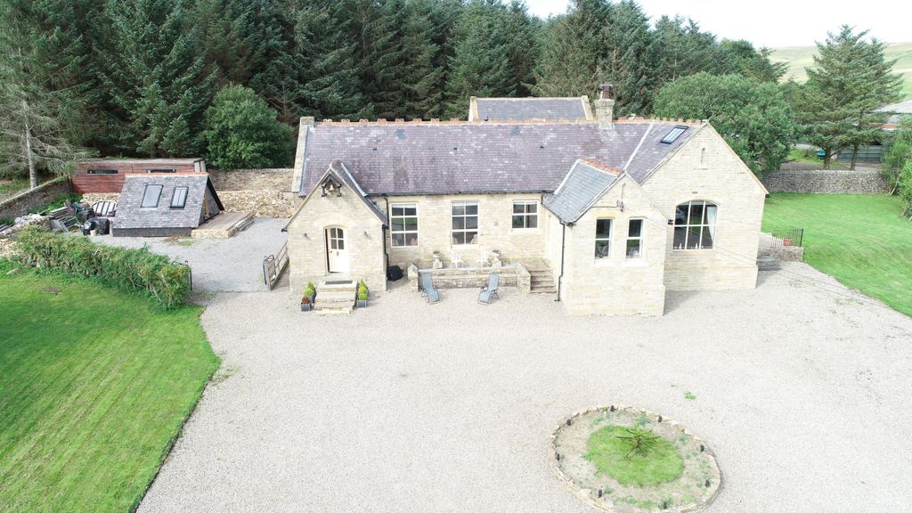 Property photo 2 of 72