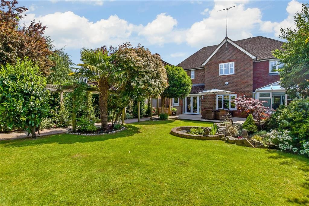 Property photo 2 of 21 Rear Garden