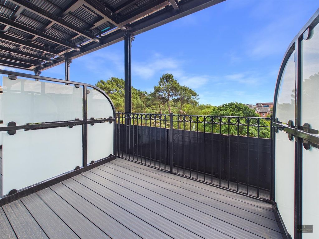 Property photo 2 of 5 d345614E61514Ddabf427Cb32F561F0d_100_Cam02887G0-Pr