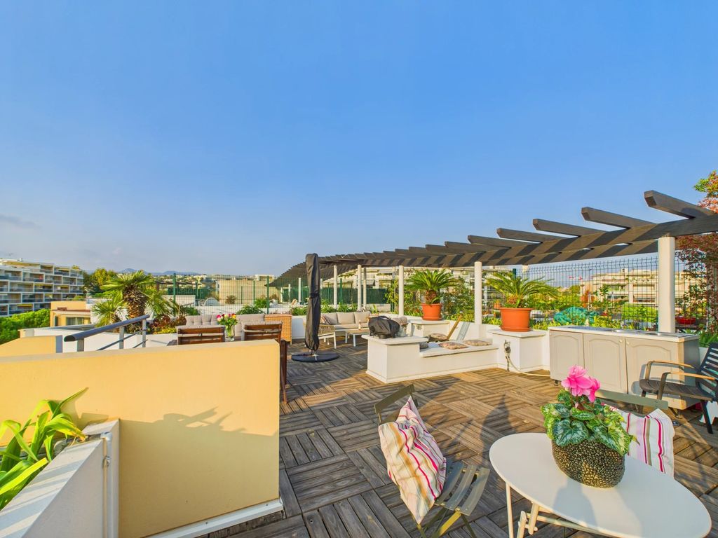 Property photo 1 of 27