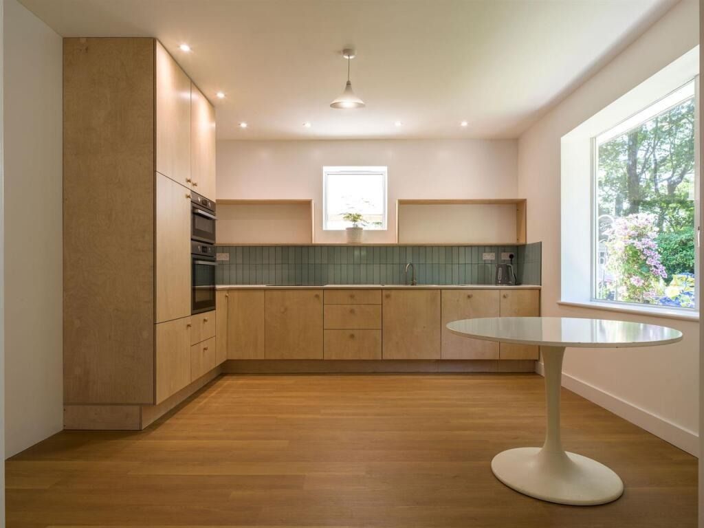 Property photo 2 of 21 4847341