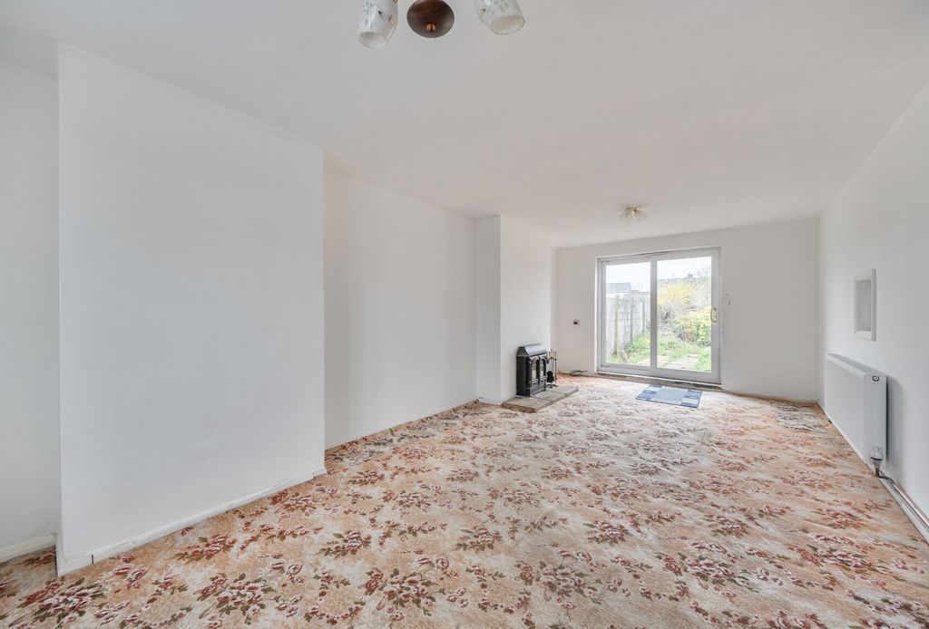 Property photo 2 of 16 1425268-8-69c2A03...