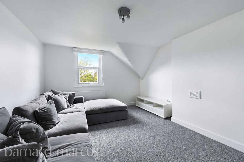 Property photo 3 of 8 Reception Room