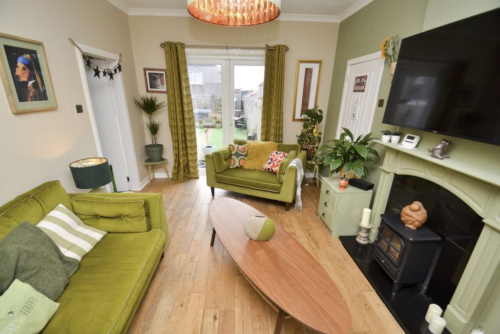 Property photo 3 of 17 4795754