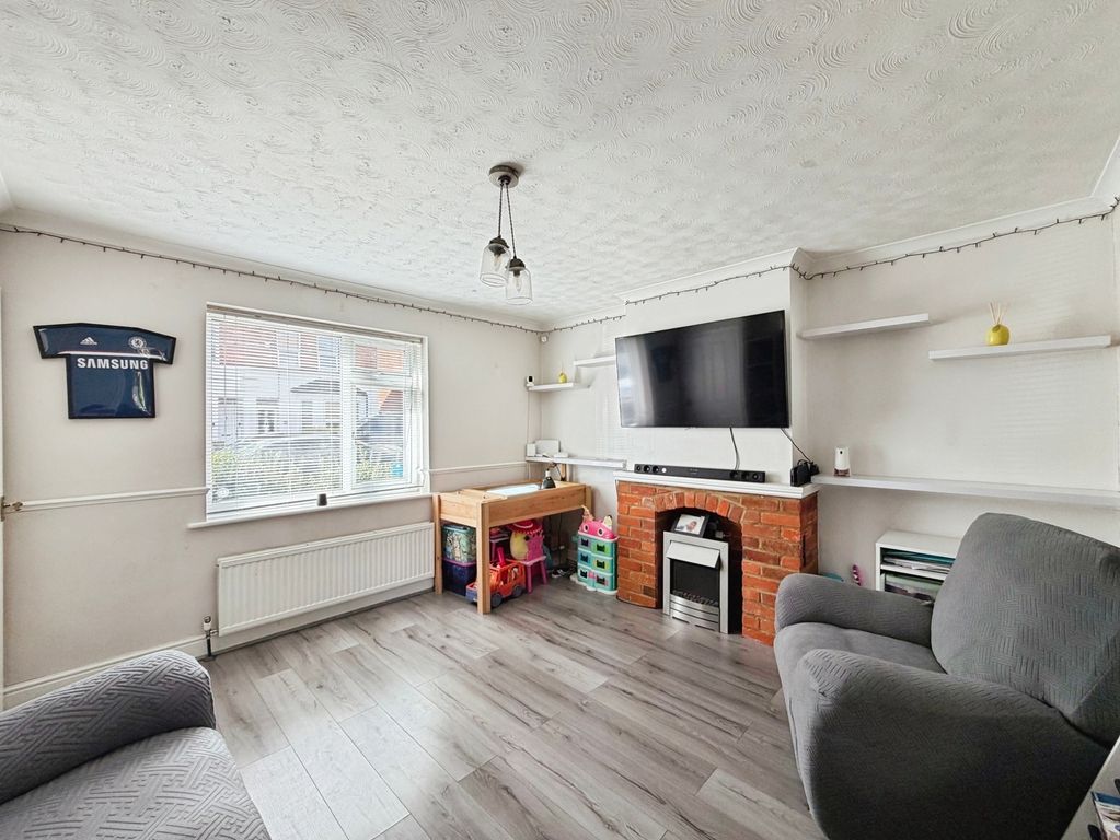 Property photo 2 of 12 Pbox-Img.Jpg