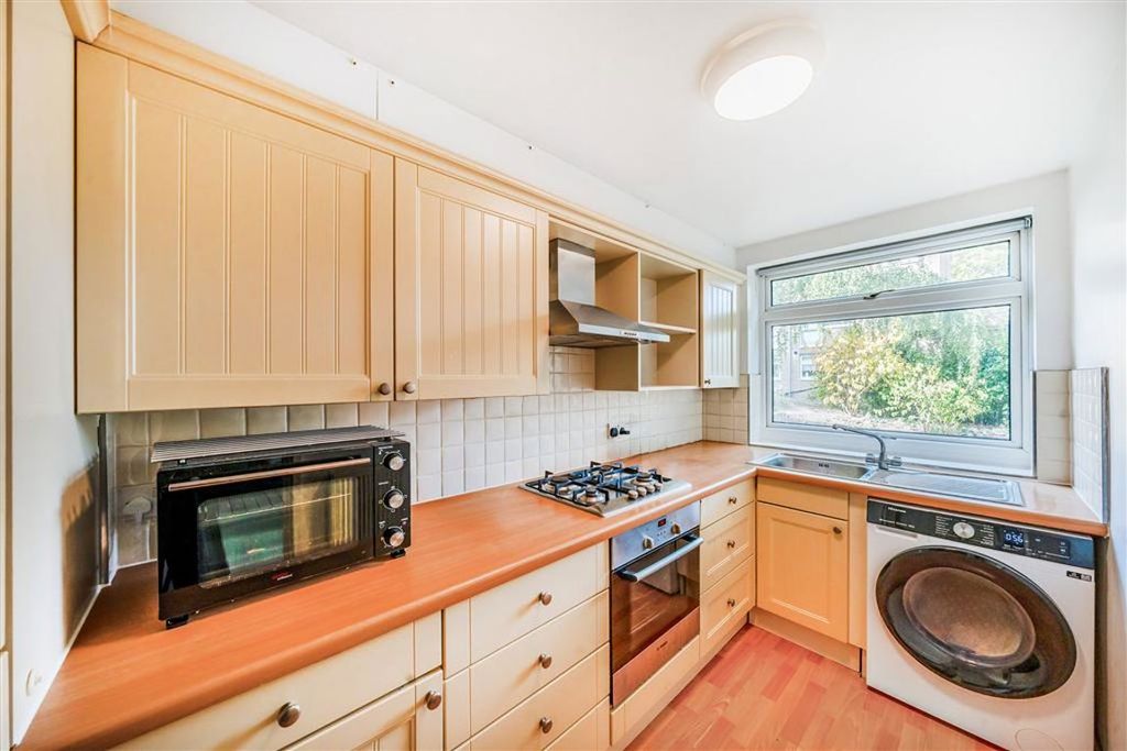 Property photo 3 of 5