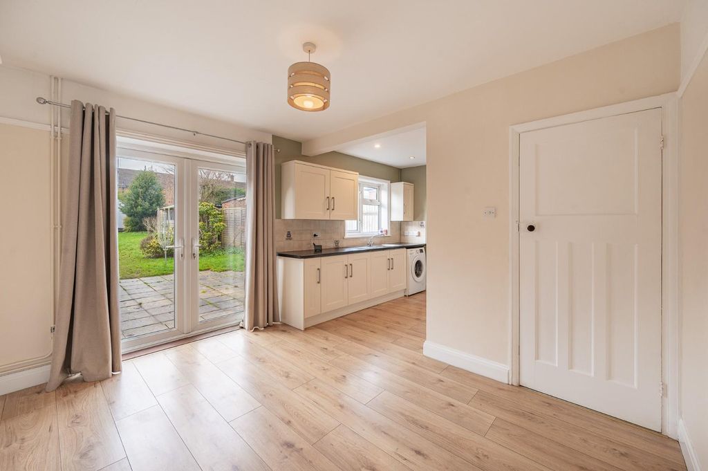 Property photo 3 of 19 Kitchen/Dining Room