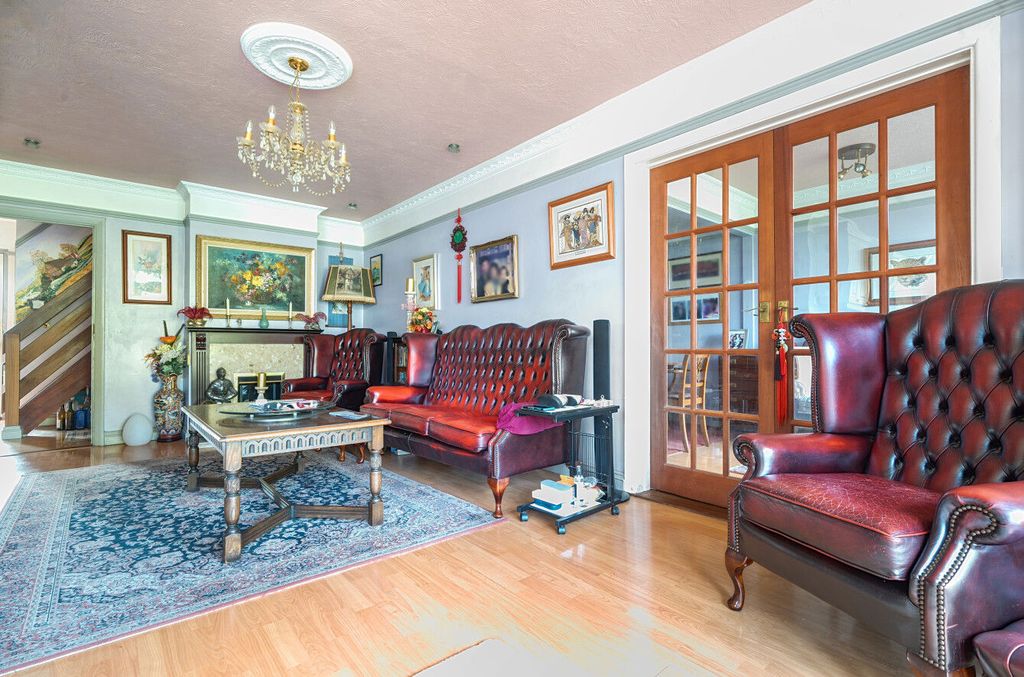 Property photo 2 of 17