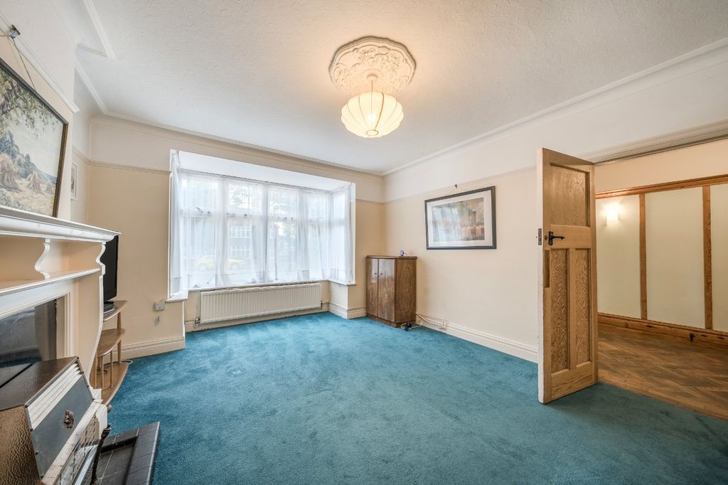 Property photo 3 of 16 Picture No. 11