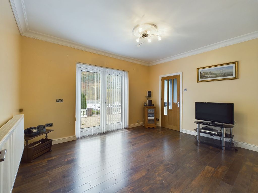 Property photo 2 of 39